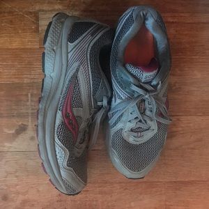 ⭐️ Saucony Sneakers ⭐️